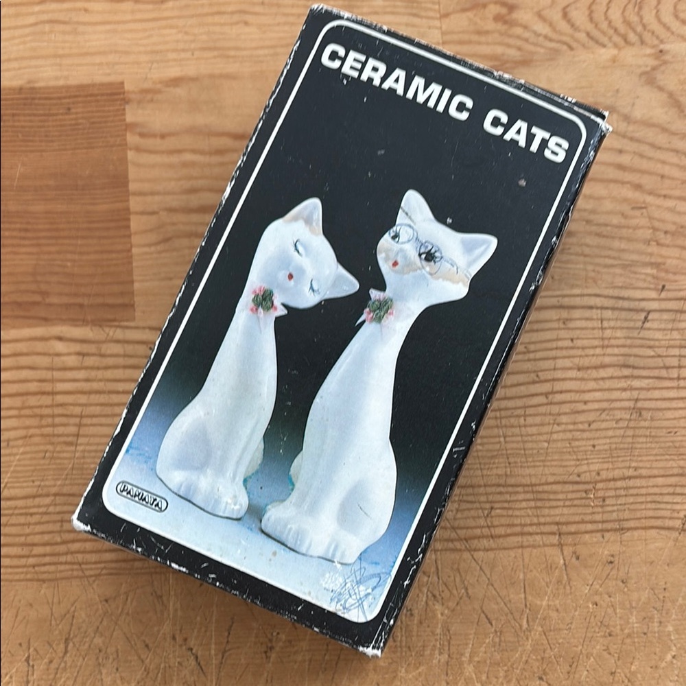 NWT Vintage ceramic cat pair 2 ceramic cats home decor made in Taiwan